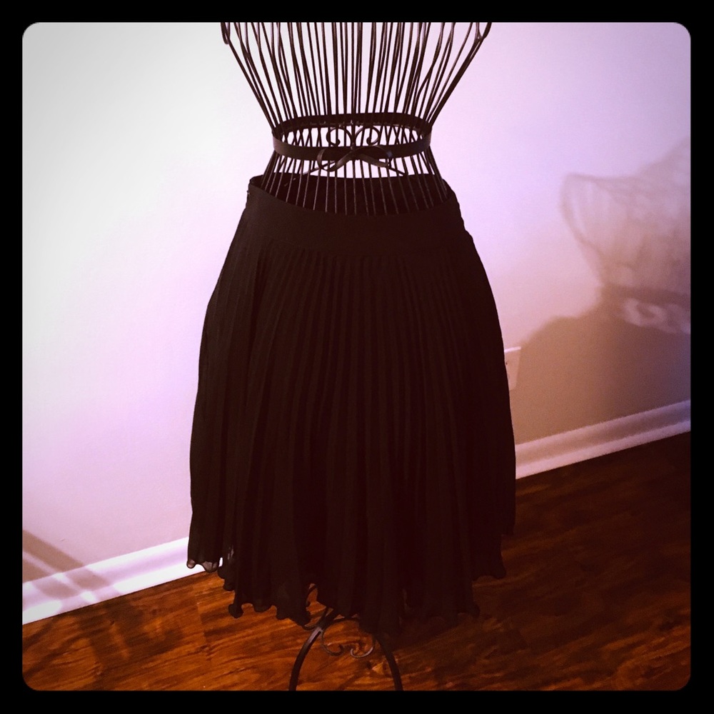 Flowey Black Skirt